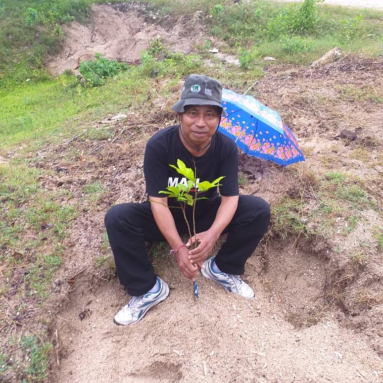 LanangSudira1's tweet photo. Plant a tree today to make the life of the earth much longer.
#EarthHour 
#agpeduli 
#AGPearthhour 
#Connect2Earth 
#ChangeClimateChange 
#EarthHour2019 https://t.co/3C3AqhmC30