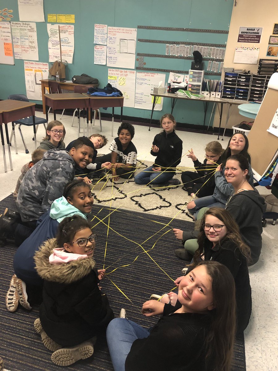 Ms_Mountz's tweet photo. Learning to self-monitor our classroom discourse with a fun web activity! @shmseagles @SHMSLib #mystudentsrock #proudteacher #speakingandlistening https://t.co/RdfZGyCb2E
