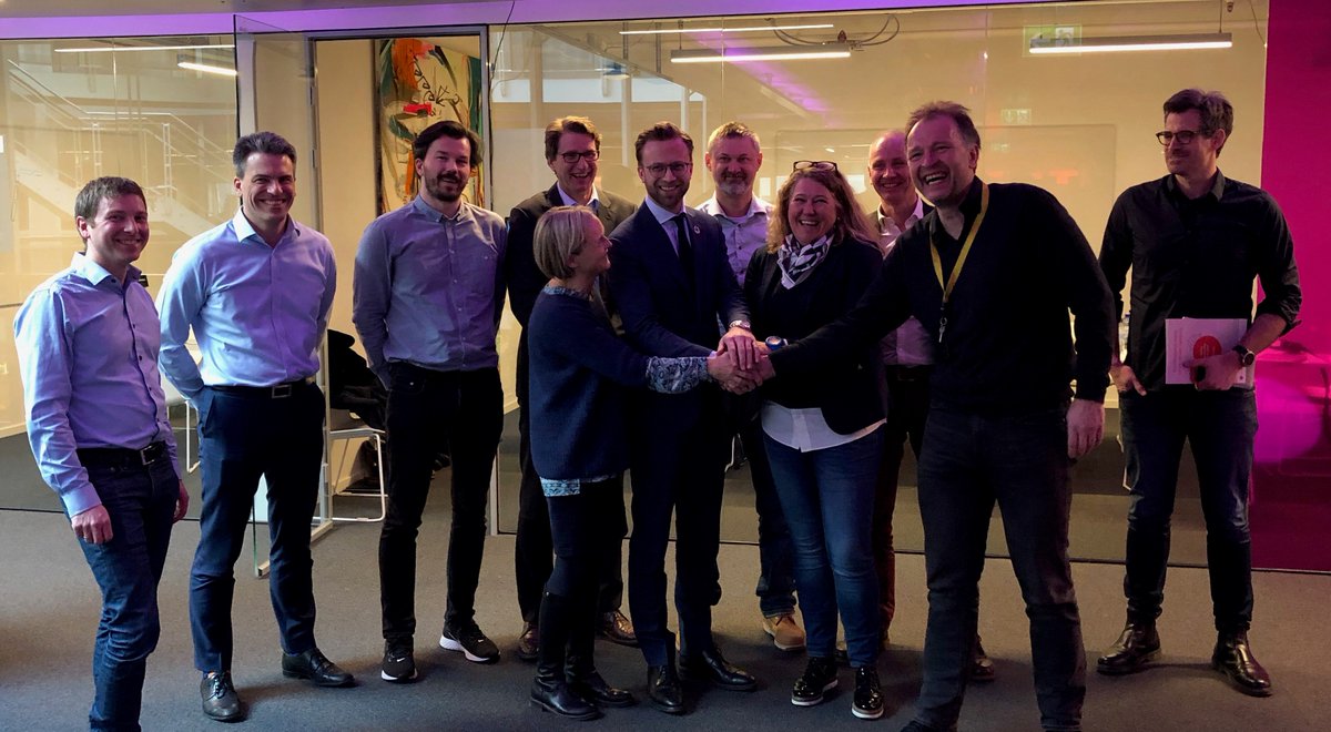 Norway's Minister of Digitalisation opens Data Science Lab in Oslo Science Park. The lab will be an important bridge between corporate, academia and startups. Intelecy was invited to speak about how we apply Machine Learning in our software to increase efficiency in manufacturing