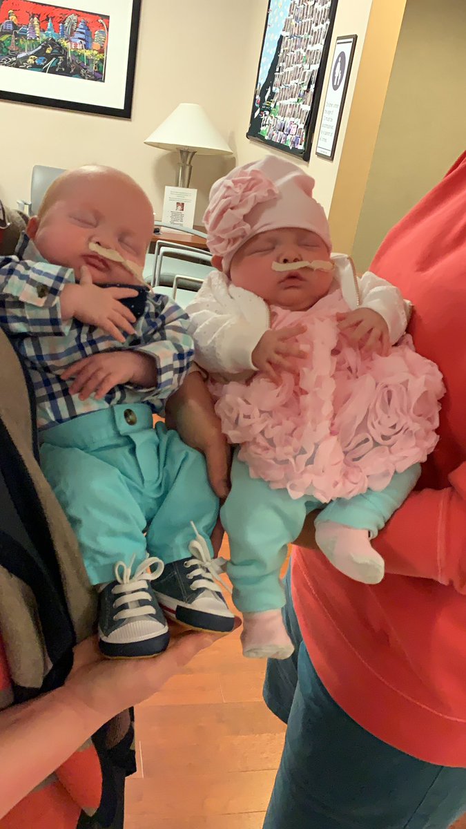 _bfraz_'s tweet photo. These two are going home!!! Maxtyn and Kessler stayed in the NICU for 106 days. They were born on Dec, 3 2018! Here starts their journey at home!!!💗💙 https://t.co/m854cdiJEb