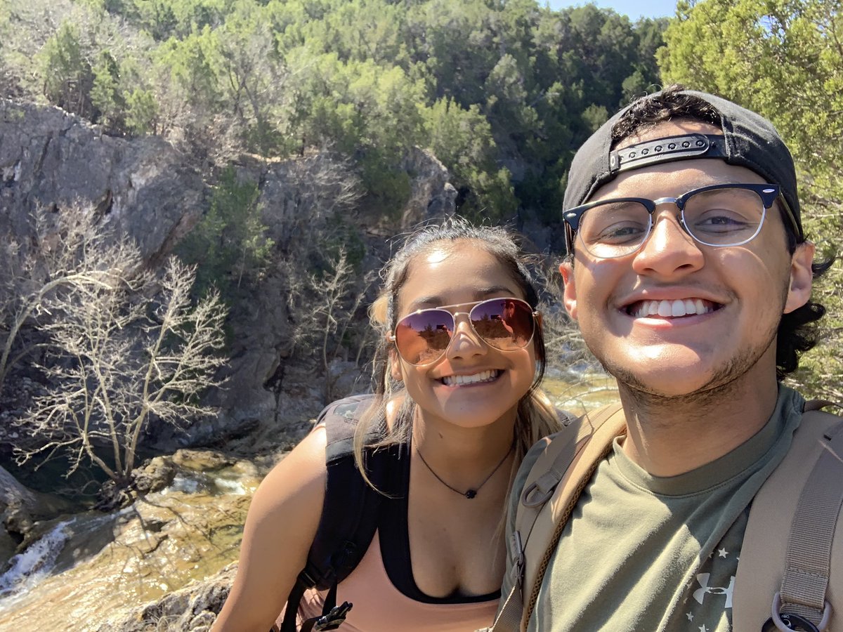 jessicamanjarrz's tweet photo. happy six months!! https://t.co/tRrR1lght1