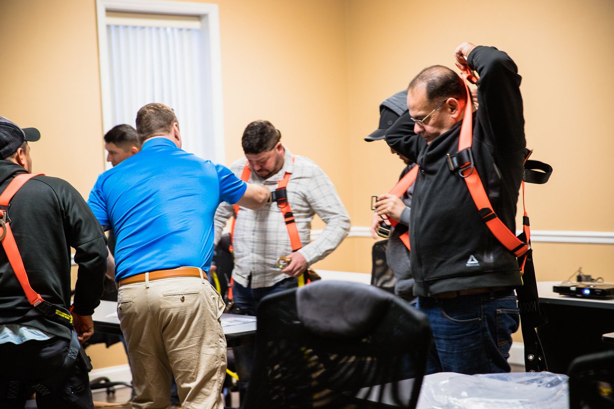KSVgroup's tweet image. We recently completed a fall protection user course in Spanish for client staffing a large construction project in the Knoxville area!  We have provided safety and environmental training for clients spanning 43 states including over 10,000 workers.   #SafedguardingIndustryAssets.