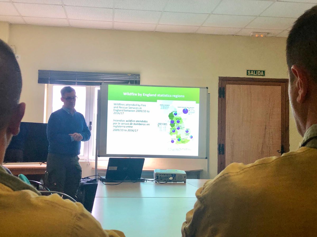 BRIF_Ruente's tweet photo. Hoy hemos recibido la visita de dos miembros de Área de Defensa Contra Incendios Forestales (#ADCIF) de @mapagob y a un miembro de la Comisión Forestal de Inglaterra que nos ha explicado cómo es su dispositivo y la problemática de los #IF en #UK https://t.co/39hRQGwBVF