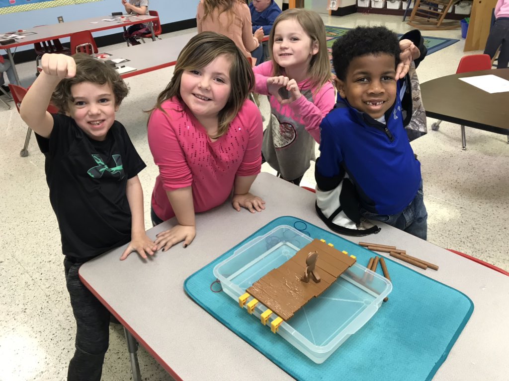 hgpSTEMlab's tweet photo. Who says “The Gingerbread Man” is just for Christmas?
The engineering challenge was to design and build a safe way for the gingerbread man to cross the river. These kiddos nailed it @hgpSTEMlab‼️‼️@tripleaweaver @lorimmalone @starkeybutler #MSCStrojans #TakeChances #ilovestem https://t.co/sLcOGC1ErD