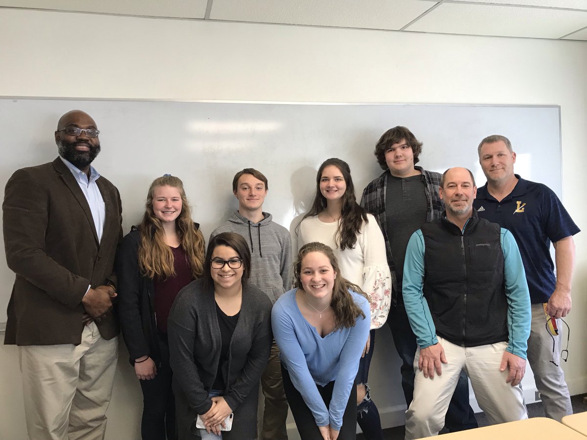 kurtjannke's tweet photo. Final Encountering Differences interview today with Dr. Canton @ConnCollege …next up a field trip to Harlem #whyledyardschools https://t.co/Zs7CMJmvtL