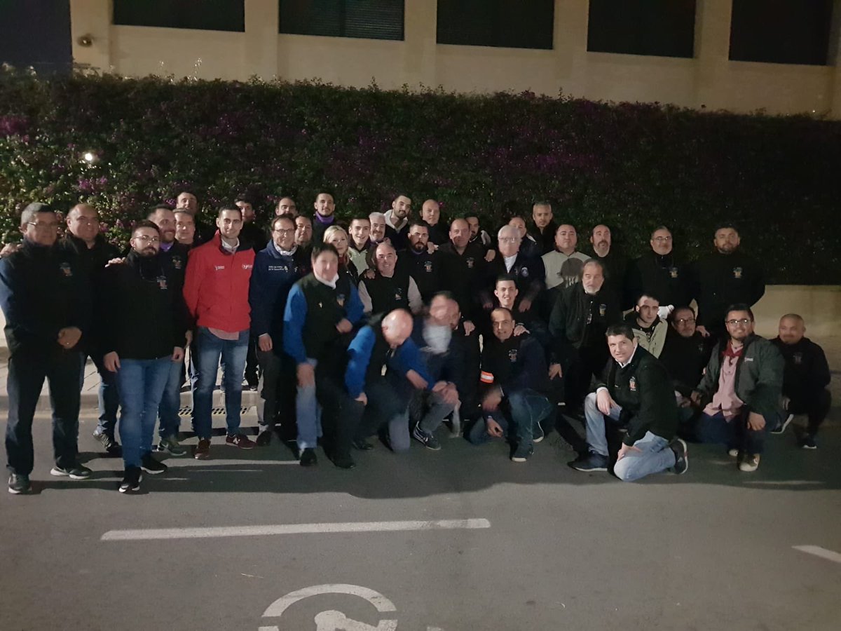 AjMislata's tweet photo. Mascletà nocturna dels Tronats de la Falla Felip Bellver @CarlosFBielsa @GVAhisenda @vicentsolerm #Mislata #FallesMislata19 https://t.co/odiQKaj5xp