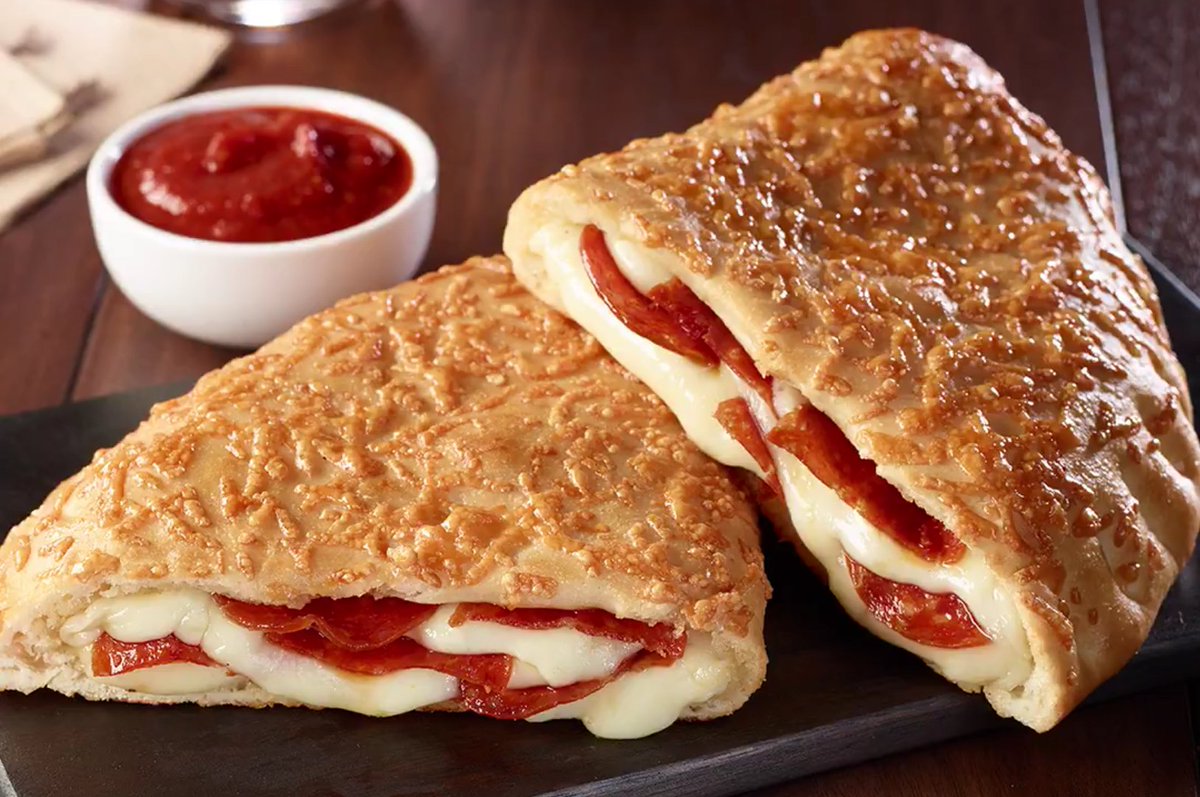 ChadWingerd's tweet image. Next cheat day = @pizzahut Meaty #Pzone.

@ me all you want. #NoShame