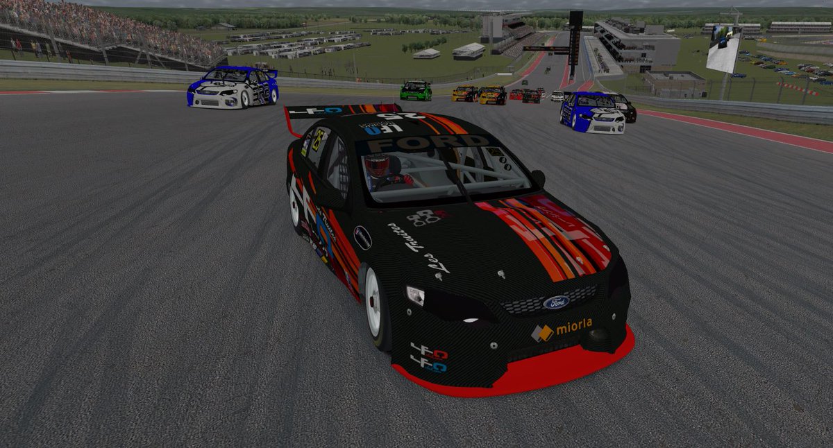 WIN!!! Pole y victoria en #LNE <a href="/Gtseri3s/">GTSeries</a> con el #V8 en <a href="/COTA/">Circuit of The Americas</a> con una superpole muy tensa, aunque sacando medio seg al P2 así que muy satisfecho con esa vuelta, carrera con un ritmo sólido y solo 2 inc que nos dan unos puntos valiosos. Enorme <a href="/espidi89/">Joan Espi</a> a seguir! <a href="/LFO_RACING/">LFO RACING</a>