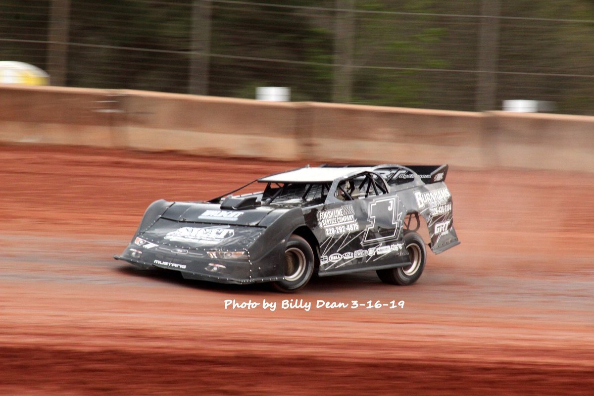 Dirtlife04's tweet photo. Panning shot on kill😎🏁 https://t.co/kd23XKXW93