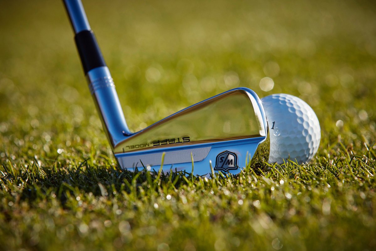 WilsonGolfEU's tweet photo. The @WilsonGolf Staff Model Blade. Clean & refined. π΄β«οΈ #Wilson #StaffModelBlade https://t.co/m2VwGLAMkk