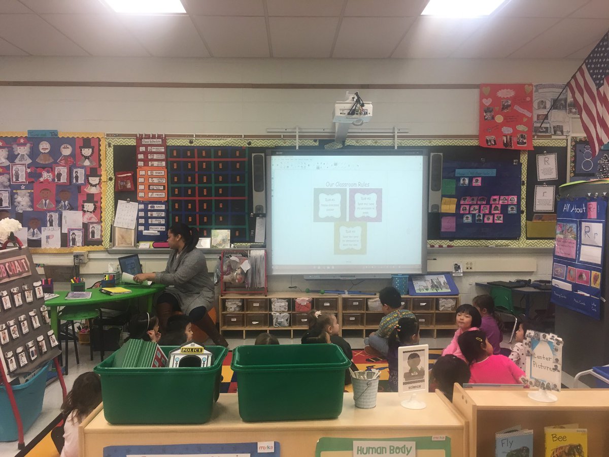 frede52's tweet photo. Good way to start a Monday! The morning meeting at the Tenafly #TigerTots program #TenaflyPS #THS https://t.co/S1Xl2E5IJ7