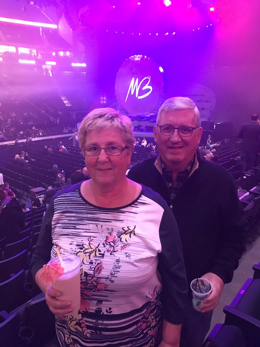 m_gullicks's tweet photo. @MichaelBuble wish my parents Mike and Diana O’Shaughnessy happy 47th Anniversary! Section 104! https://t.co/syWjY6IQjq