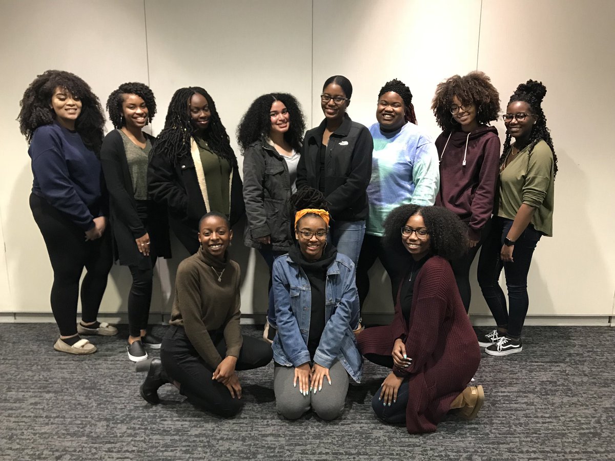 campuscurlzTU's tweet image. Thank you all for coming out to our 2019 Brand Like a Girl panel event ✍🏾✨💕 We hope you took away something valuable tonight ! #hardworksoftcurlz #campuscurlztempleu #cctu #BLAGTu19 #brandlikeagirl #naturallyindy #urbanglowcosmetics #VGMA