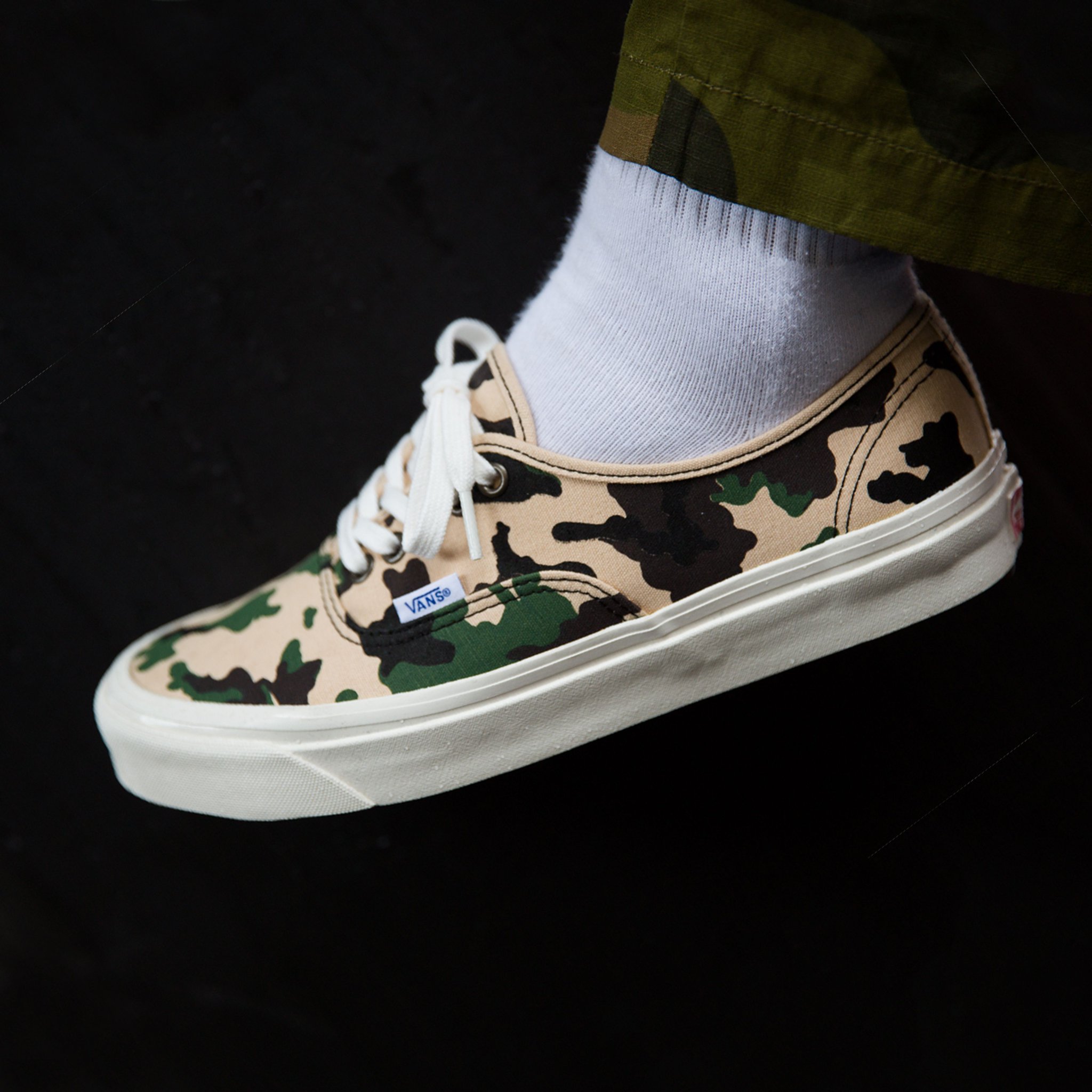 vans anaheim 44 dx camo