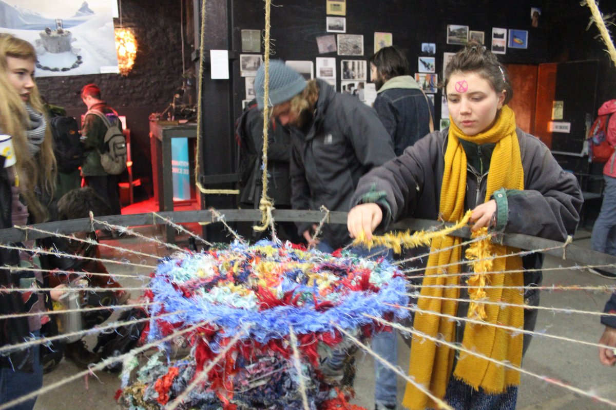 joejgoodman's tweet image. Best pics from Spring Uprising Day 1 #SpringUprising #XR #ExtinctionRebellion #Bristol