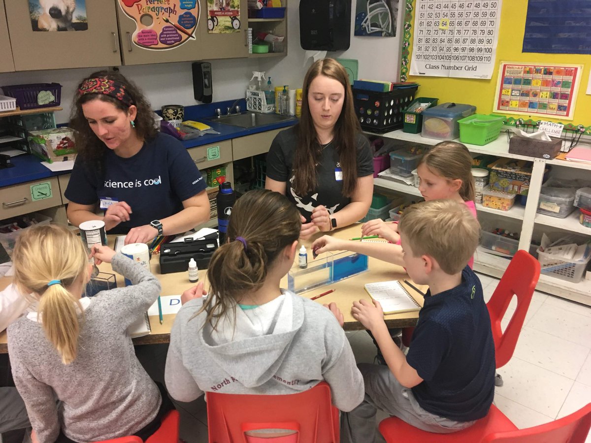 MIT_BIG's tweet image. The 6-week Ocean Exploration Club wrapped up last week! Conceived by three @WHOI #JointProgram #gradstudents and advised by scientist @AmyApprill, 3rd and 4th graders loved the weekly hands on activities! #STEMoutreach #MITWHOI #broaderimpacts