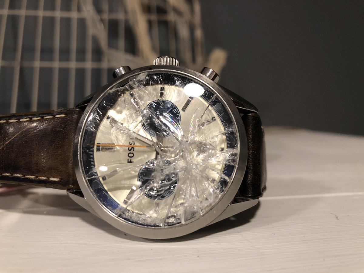 Caseylambo's tweet photo. Can y’all fix this? @Fossil https://t.co/aNfUsV1Zar