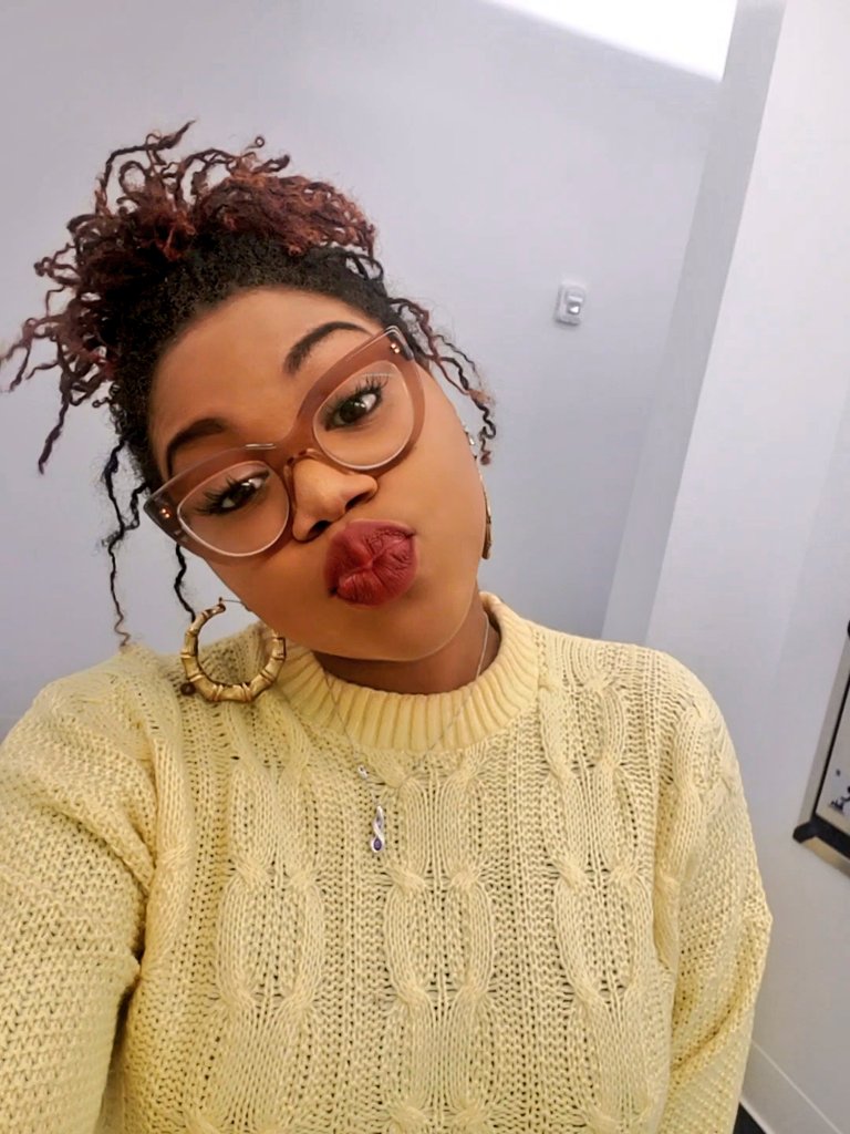 Cheek_'s tweet image. 4 month sprout appreciation.

#LocMami