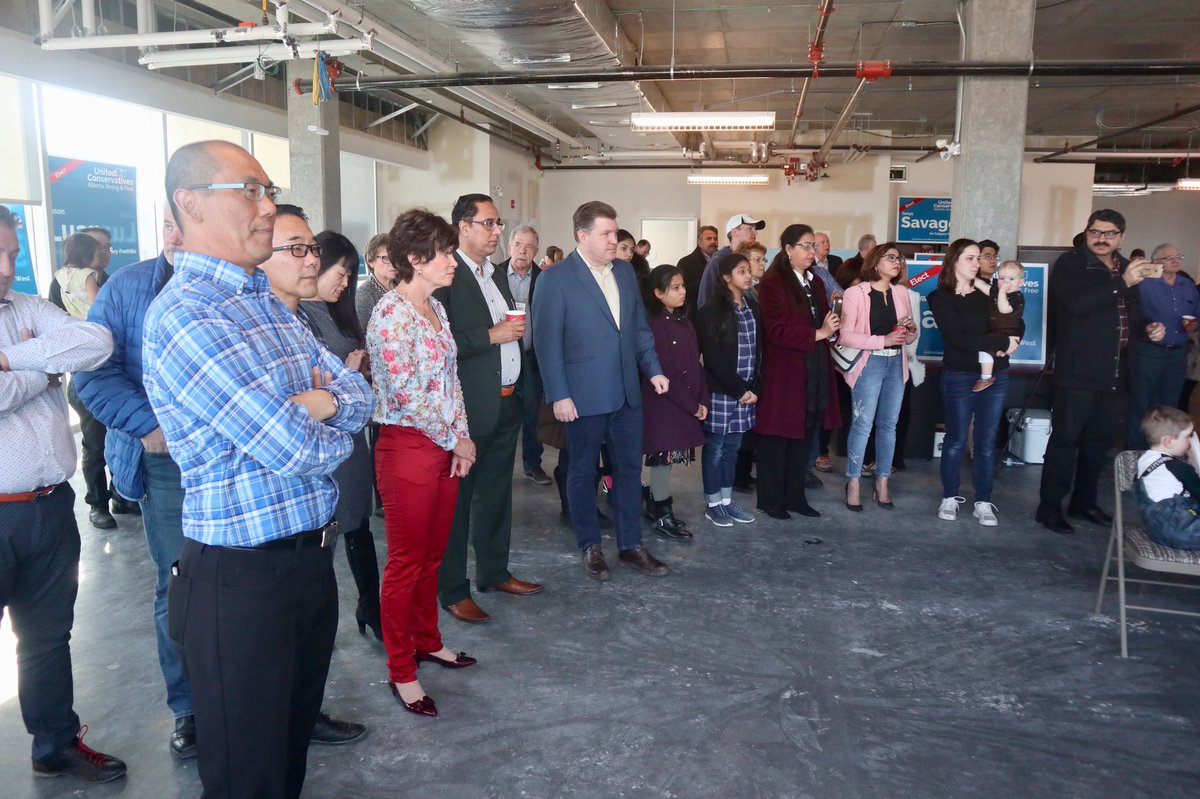 jasonluan88's tweet image. What a strong statement by the massive turnout of 250+ UCP supporters from all walks of life for our campaign HQ Opening w/@sonyasavage. Change is on the air! #callthelection
