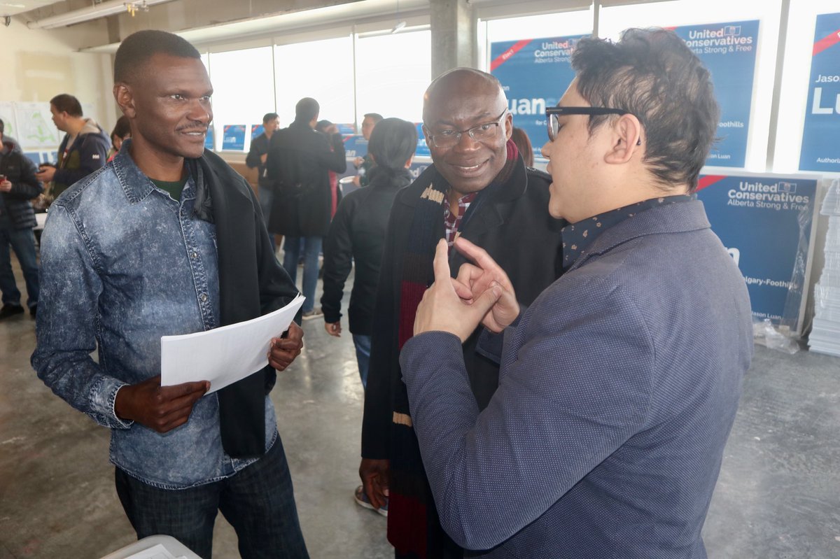 jasonluan88's tweet image. What a strong statement by the massive turnout of 250+ UCP supporters from all walks of life for our campaign HQ Opening w/@sonyasavage. Change is on the air! #callthelection