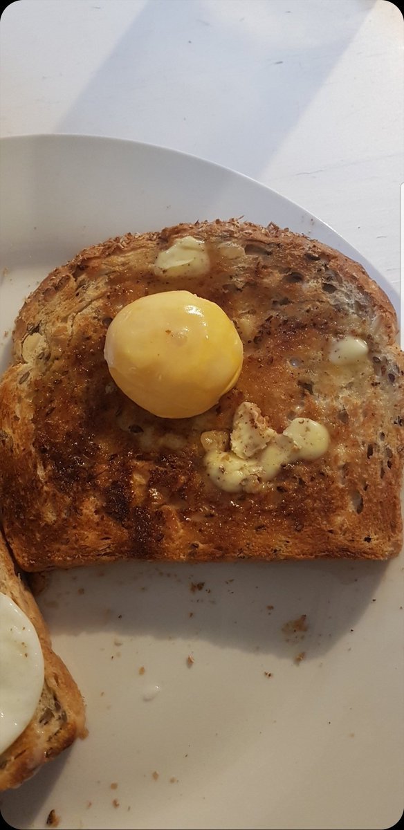 lyleyoh's tweet photo. Just poached an egg and honestly nothing has ever represented me more https://t.co/llxHWtBt0C