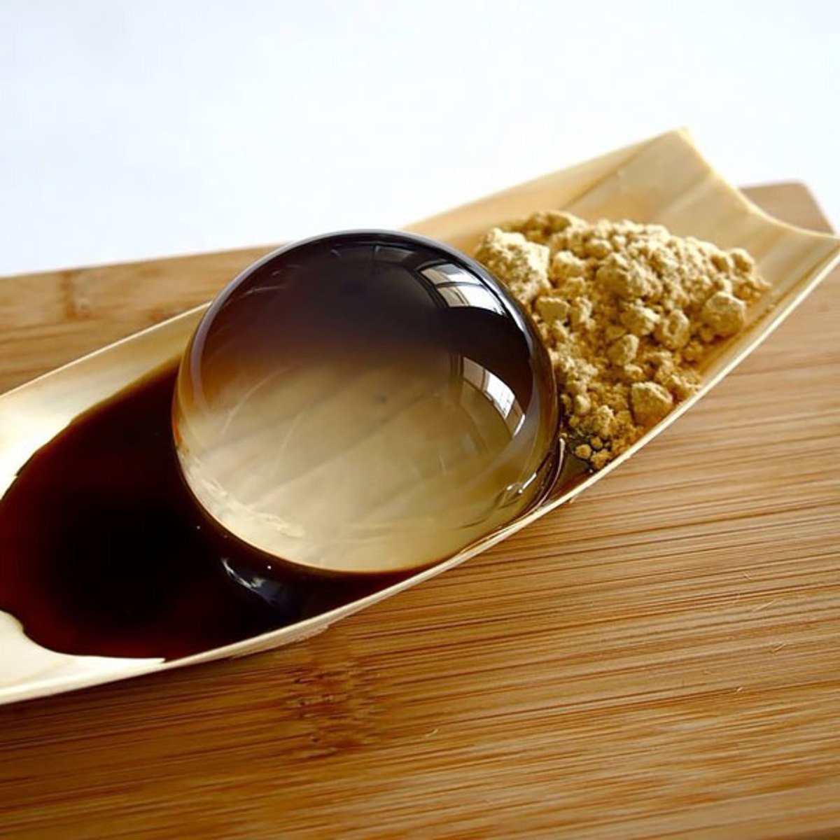 yenrinie's tweet photo. Anyone ever had rain drop cake I'm about to make some right now *~* https://t.co/v7USmEbMSf