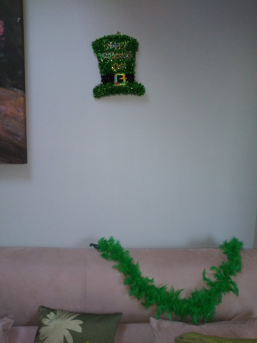 GoddessChocolat's tweet photo. #FemocracyDC monthly meeting is underway. If you're not here, you're missing out. Happy St. Patrick's Day. #FemDomme https://t.co/pUiEeiGoDp