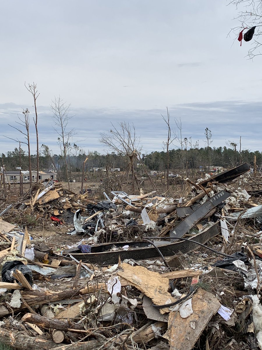 adambroachphoto's tweet photo. @JoshWeather @spann RESPECT THE POLYGON! Leave a mobile home because your life depends on staying or leaving one. This mobile home was no match for an EF-4 170 mph winds, thrown 250 yards twisted steel and debris is all that remains of someone’s home. #BeauregardTornado #alwx https://t.co/UqDxdxgEcv