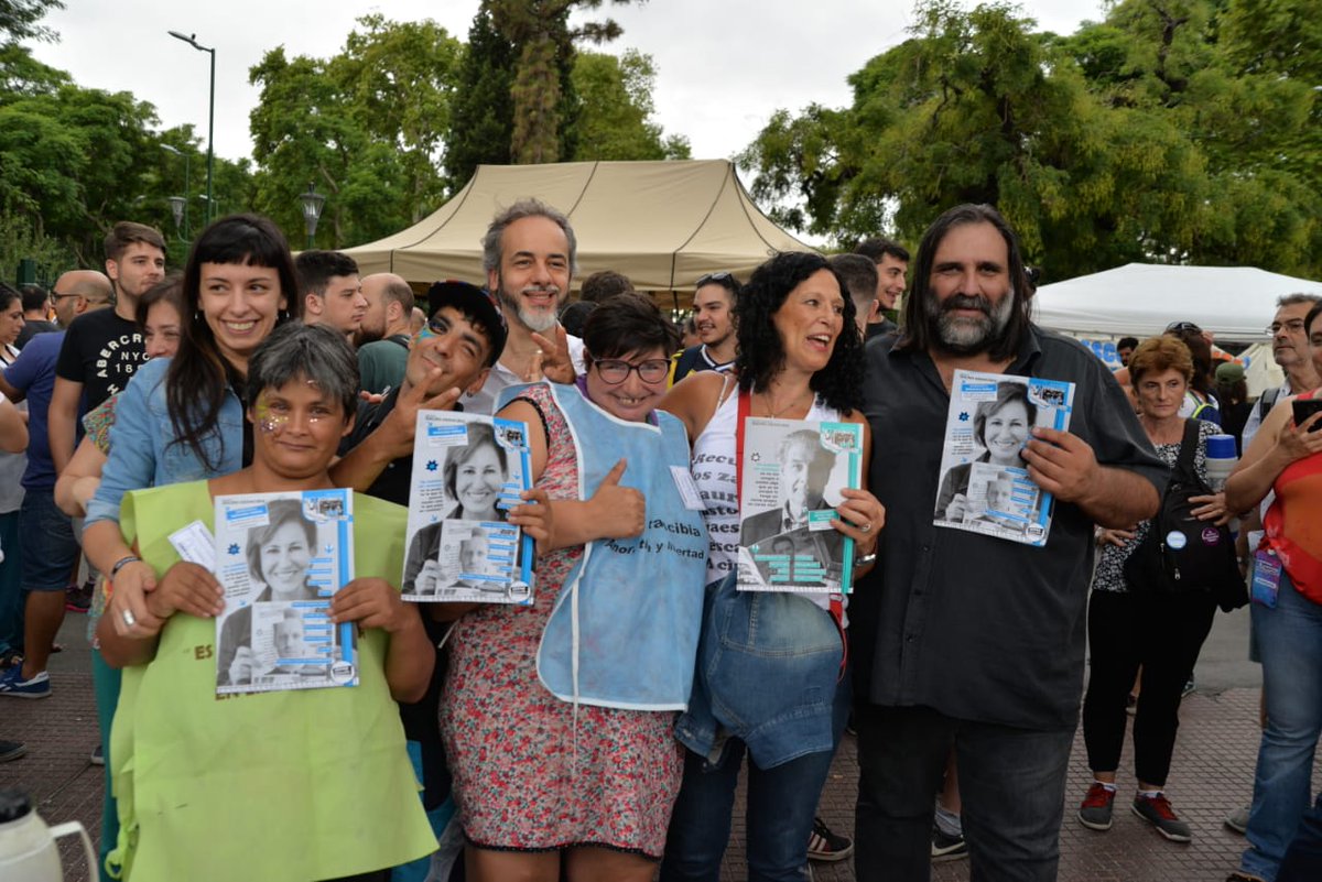 RobiBaradel's tweet photo. Todos somos la escuela pública, por eso todos la defendemos.
Gracias a todos por acompañar el
#FestivalXLaEducación https://t.co/2r5Ig2KRVf