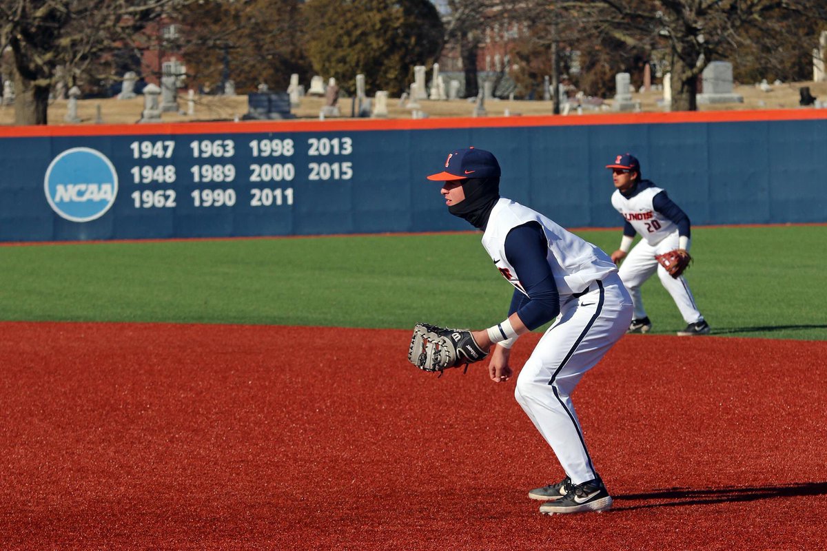 JacobRajlich's tweet photo. Always a great time out at the ballpark...gonna have to bring my camera to more @IlliniBaseball games! https://t.co/oROzXucCIw
