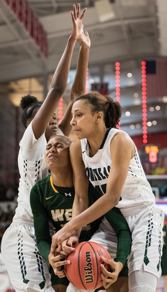 AllisonLeeIsley's tweet photo. Link to the full photo gallery from the @NCHSAA 4A #statechampionship #girlsbasketball game between @WF_WBB and @SRHS_girlsbball >>> (https://t.co/oGYVQQCXtM)
#NCHSAA #statetitle #reynoldscoliseum #playoffs #titans #westforsyth #southeastraleigh #journalnow #sportsphotography https://t.co/XWAsLEuM6x