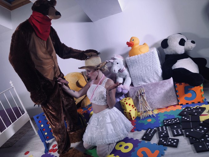 Aujourd&rsquo;hui je me suis fait prendre par un ours 🐻🤣🔞  Tournage au top avec @PussyKat_prod , @Leyluken_lk<a href="/tag/marseille"class="tags"><span>#marseille</span></a>