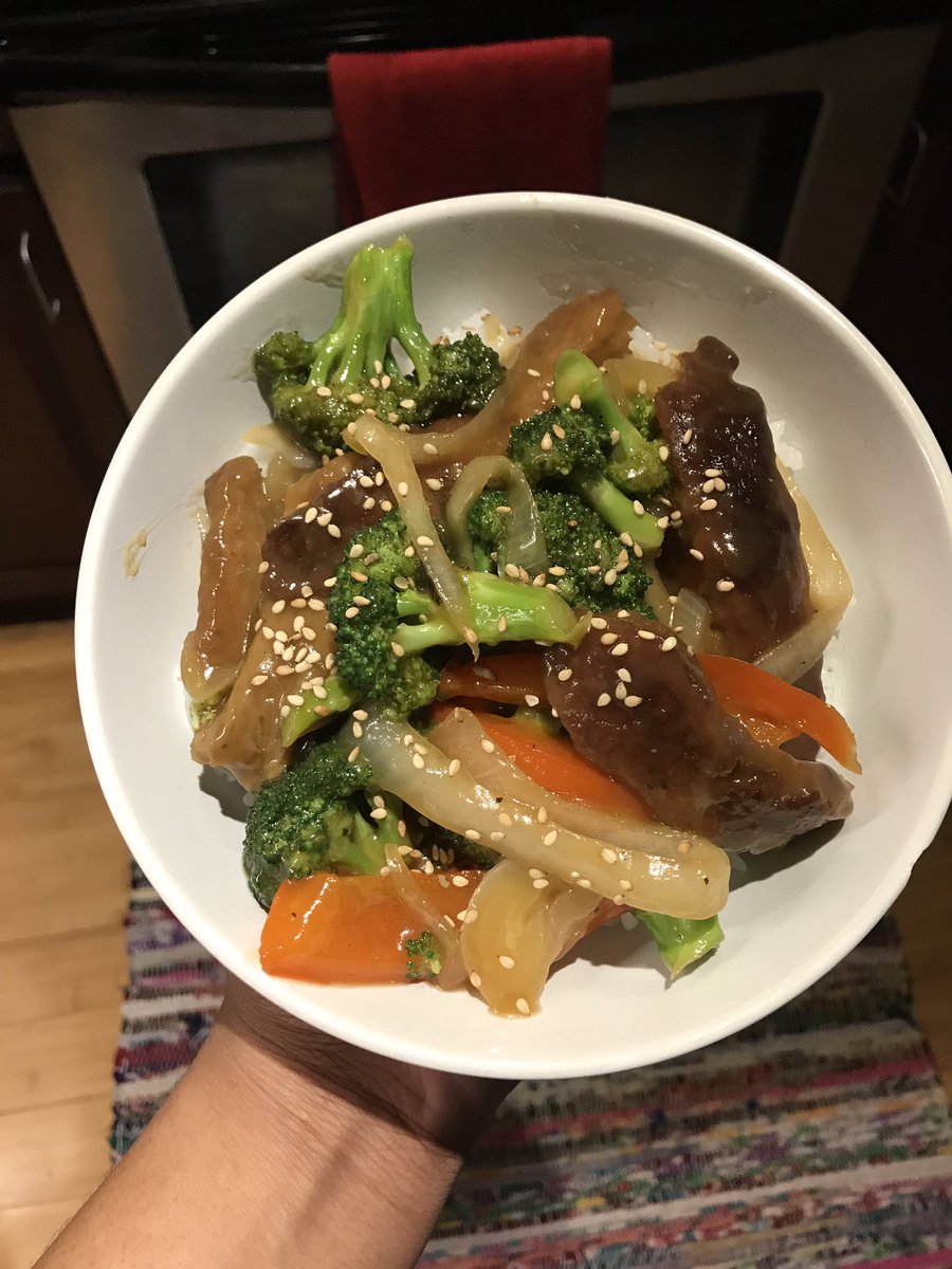 Vegan “beef” and broccoli 