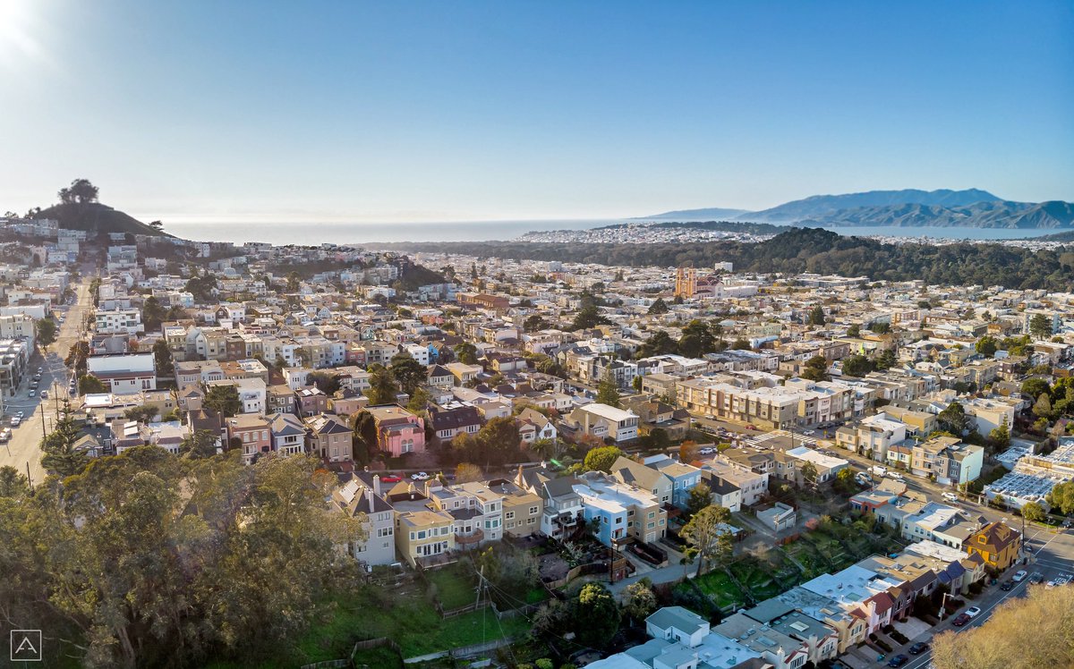 Inner Sunset District in SF
#dronesetc #droneoftheday #airzus #airzusofficial #droneosoar #dronenerds #dronepic #dronepics #dronepov #dronephotography #dronephoto #dronephotos #droneimages #sanfranciscolife #sfcity #sfgate #sfguide #scenic #citybestpics #cityscape #dronegram
