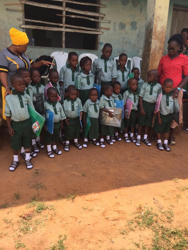 HavenEmpIni's tweet photo. We resumed our support for St. Paul's School Lapoyo on Tuesday 12th March 2019 by kitting up the pupils in their full gear. https://t.co/EVEJrbGREZ 

Join us. Show your support in impacting the lives of these one.
#education #support #school https://t.co/Cb2BzmAxdt