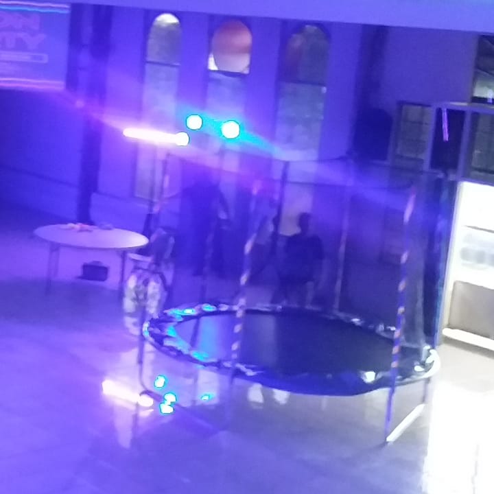 genesisradio_'s tweet photo. Neón Party,Conexión Juvenil Génesis. https://t.co/qhAJBuZbKO