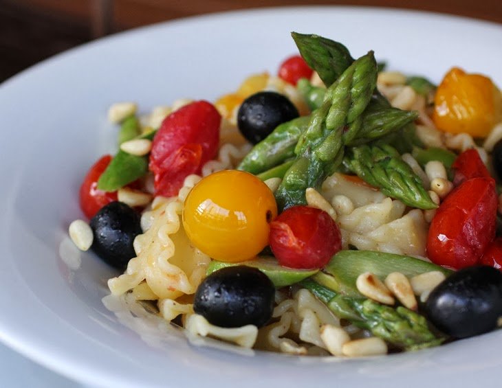 CantinhoVeg's tweet photo. Trine Primavera
Veja a receita: https://t.co/84SPrvQroq
Assinatura da Revista Vegetarianos com descontos imperdíveis! Aproveite e faça já a sua: https://t.co/RwlzYApYyA 🙂
#vegan #macarrão #legumes #aspargos #vegetariano https://t.co/8a8nrBupwR