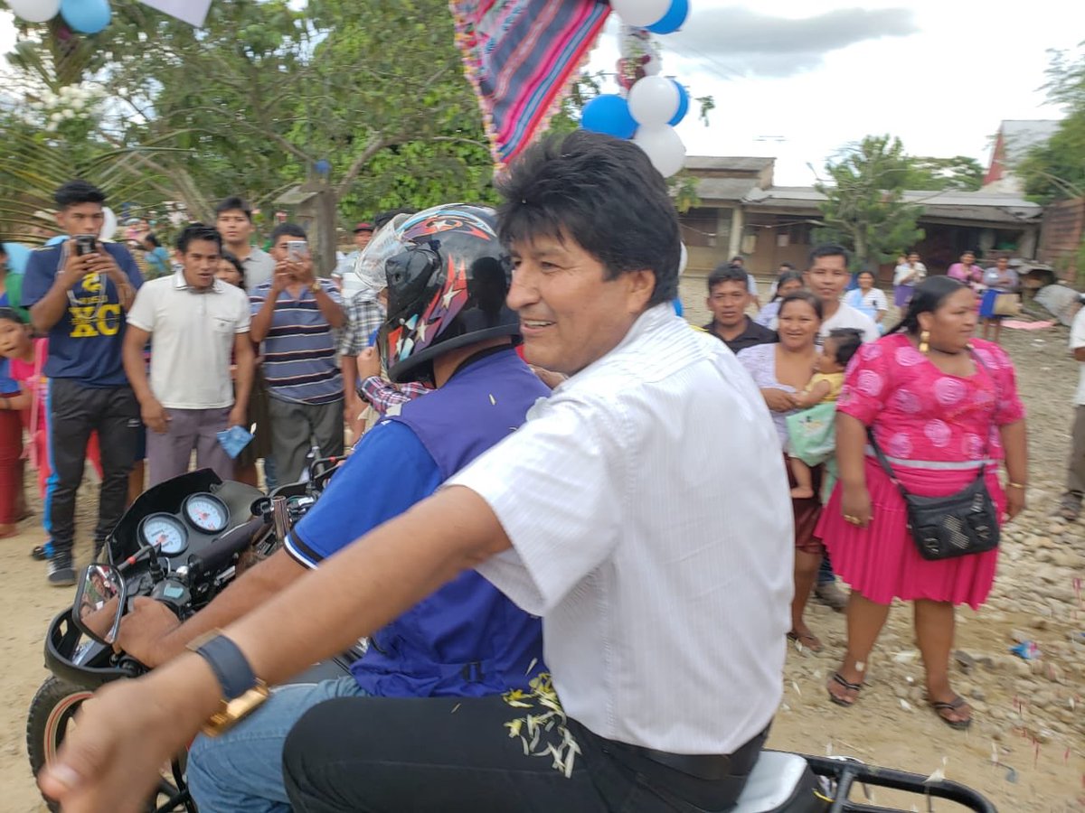 Evo Morales exige obras en el trópico de Cochabamba