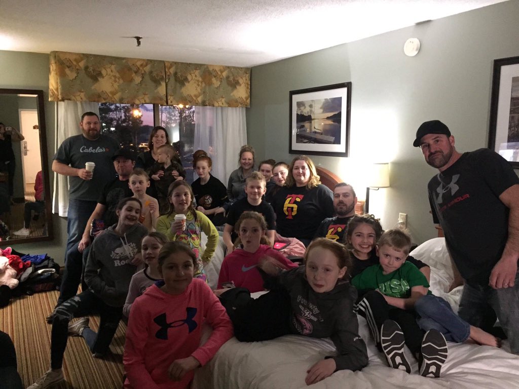 rewind959fm's tweet photo. #Miramichi Panthers Atom &amp; Pee Wee watching @hockeyville Final 4 announcement at a weekend hockey tournament in #NovaScotia #ThomasDunn #NeverDunn #Renous #TomDonovanArena @Sportsnet https://t.co/Y8XqqRganP