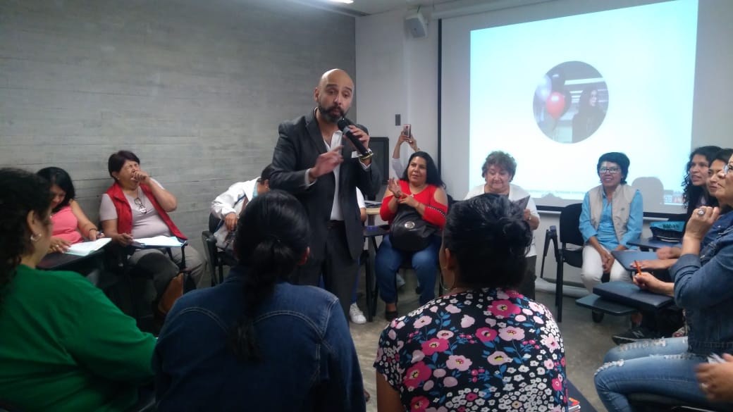 Resilienciamx's tweet photo. Tercera sesión del curso: "Mujeres resilientes ante la adversidad"en el @MuseoMyT una sesión muy práctica y emotiva. Nos vemos el próximo sábado... #Resiliencia #EmpoderandoMujeres #GeneraCambios https://t.co/jv299673Ev