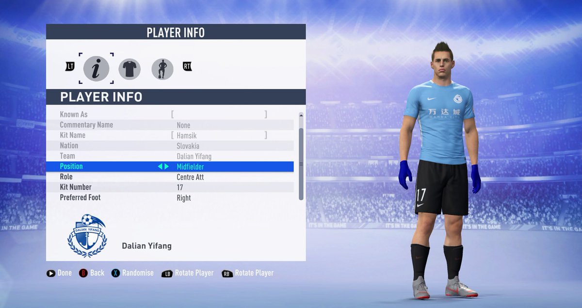 NaferFIFA's tweet photo. Si EA Sports no lo hace, lo hacemos nosotros... Marek Hamšík ya viste los colores del Dalian Yifang chino en el #FIP19 https://t.co/FMVITTxWse