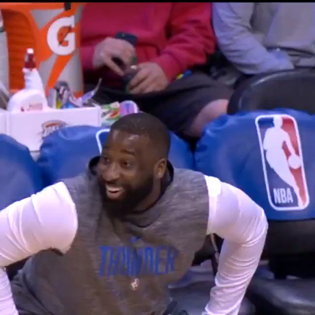Is Raymond doing his best pregame Steph impression?
(via @NBA)