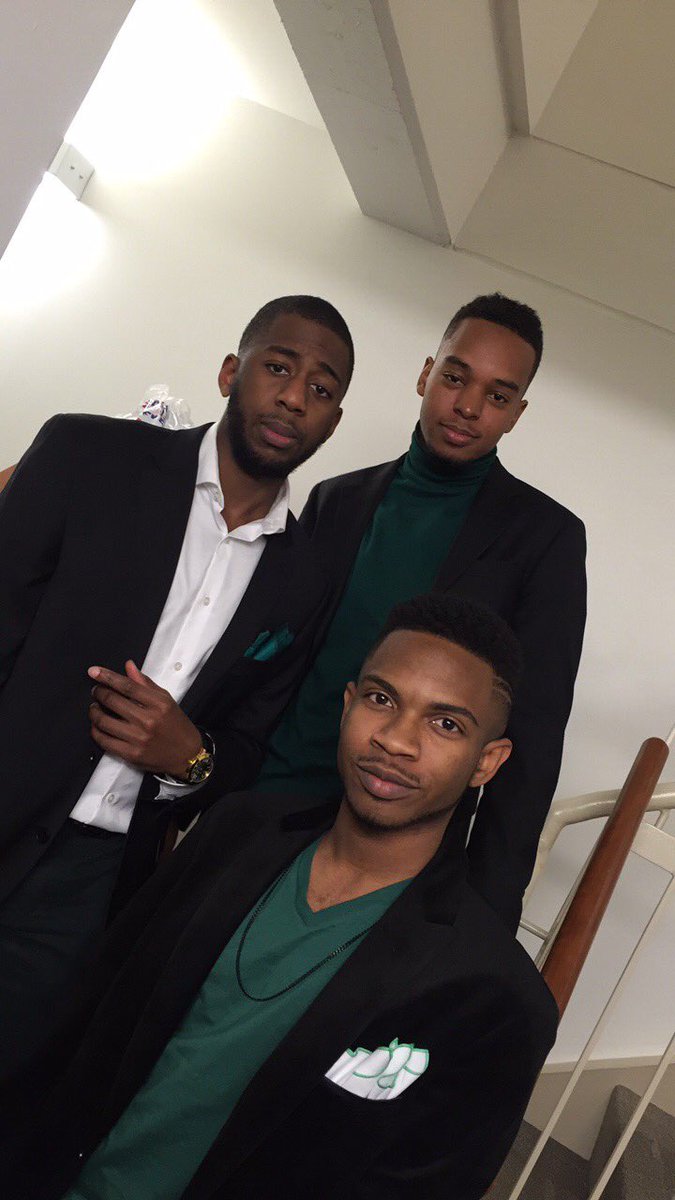 schLEEpington's tweet image. 4 years in this thang. #Alphaversary
