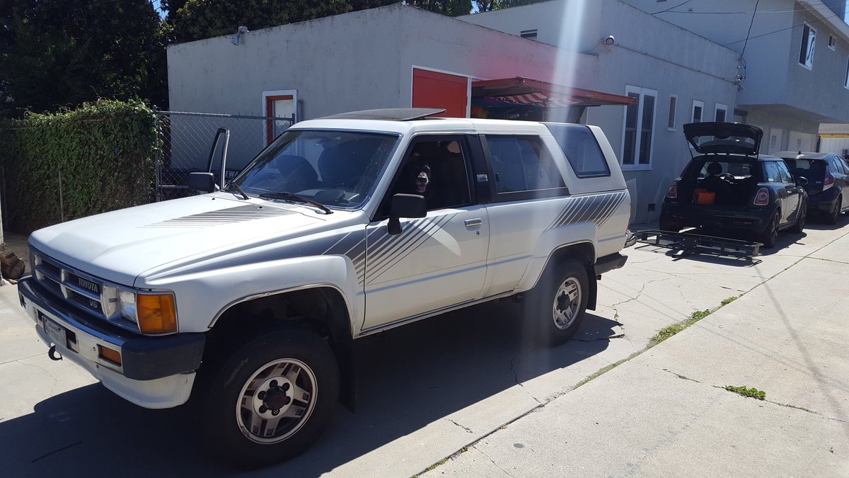 sharteks's tweet photo. Gratuitous #4Runner shot. #1stGen4Runner #884Runner #YodaPower https://t.co/bTvTocHgfe