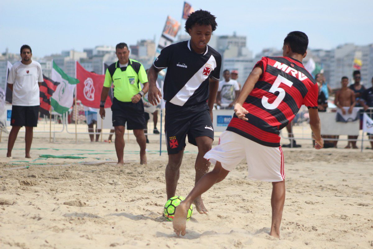 Breno71693076's tweet photo. Hoje vencemos a Equipe do Flamengo pela semi final, Amanha faremos a grande a final conta a forte equipe do boa vista, as 10:00 na praia de copacabana posto 3 ⚫️⚪️🙏🏾
TODA HONRA E DADA A TI SENHOR 🙏🏾🏆 https://t.co/ETz8tGoUEG