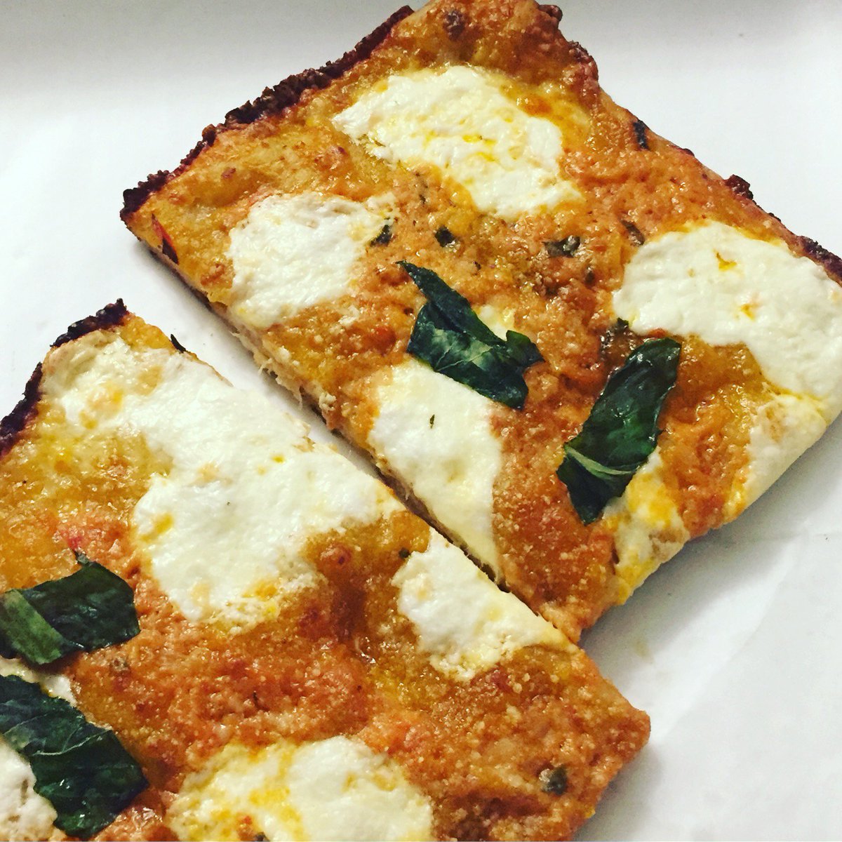 TheHarlemVoice's tweet photo. Best pizza 🍕 by a country mile has come to #harlem #pizzabylucilles serving up #vodka squares with ingredients so fresh they dance on your tastebuds. Go try for yourself. 26c Macombs 646-370-4270 #harlemnyc #dontmiss the pepperoni too https://t.co/hBI0421q03