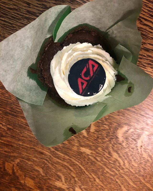 Man I love this place! After everyone fights there heart out <a href="/aca_mma/">Aleksandar Le Corre</a> hands out gourmet cupcakes. Thanks see ... herbdean.com/man-i-love-thi…