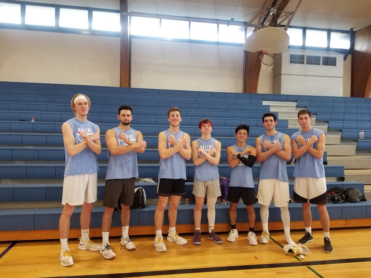 At least one saline basketball team won a championship. #SaturdaySchoolCantHang