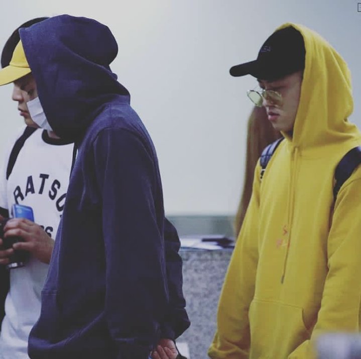 asa7iez's tweet photo. Apresentação do casal Zikwon

#zico #Ukwon #Zikwon #blockb https://t.co/efS37zTKIN