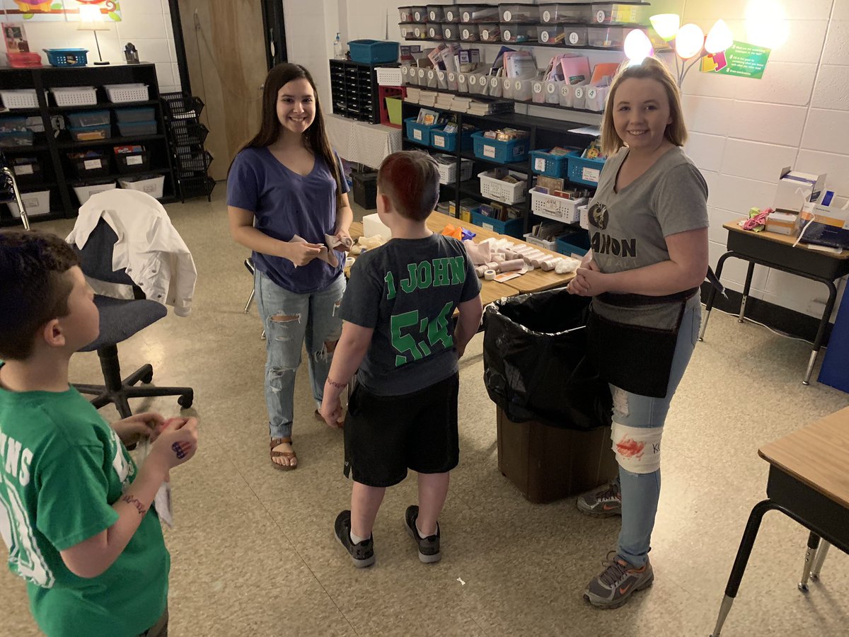 LauraLatall's tweet photo. #LHSU has some outstanding volunteers at the JEB carnival tonight! #lhsbuzz @KevinGLowery https://t.co/38DI5VEIdn